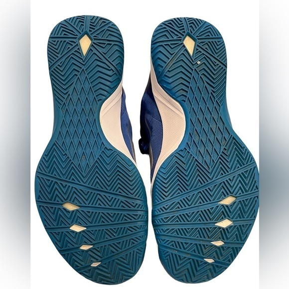 Nike Blue Hyperquickness Zoom Mid Top Basketball Shoes 2013 - Picture 8 of 9